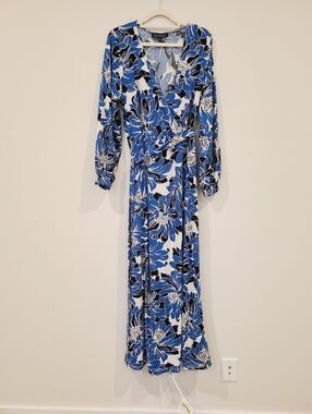 Eloquii Blue Floral V-neck Long Sleeve Maxi Dress